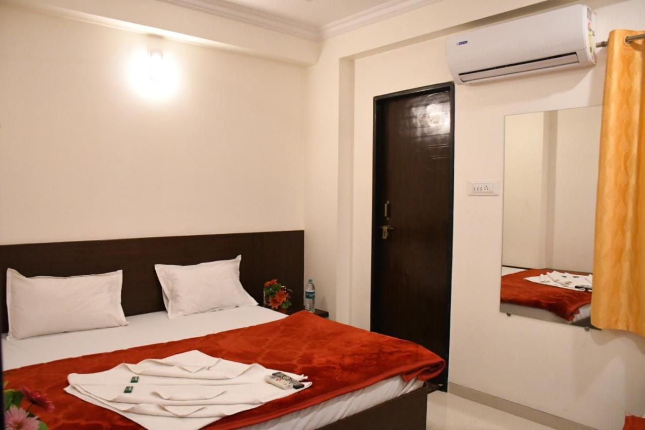 Hotel Sai Shatabdi Shirdi Exterior photo